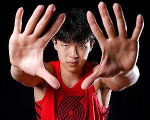 队记：杨瀚森夏联每36分钟助攻&盖帽均超过排在他前面的15个新秀